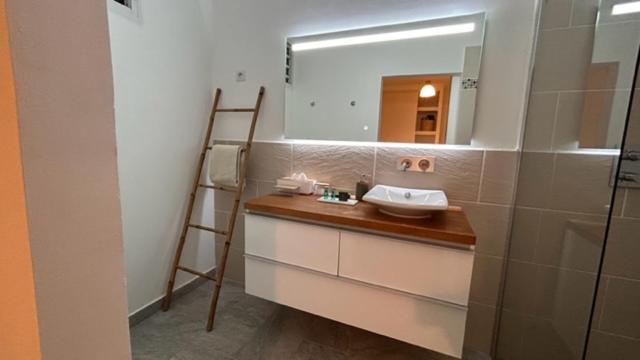 Villa Sinoe Пети-Бург Екстериор снимка